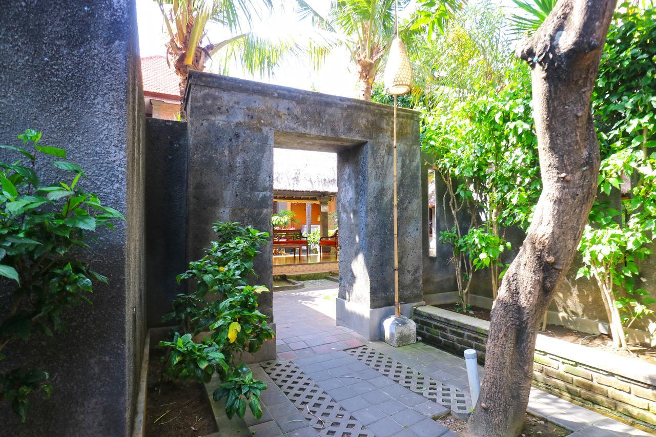 Kedin'S Inn Seminyak  Exterior photo